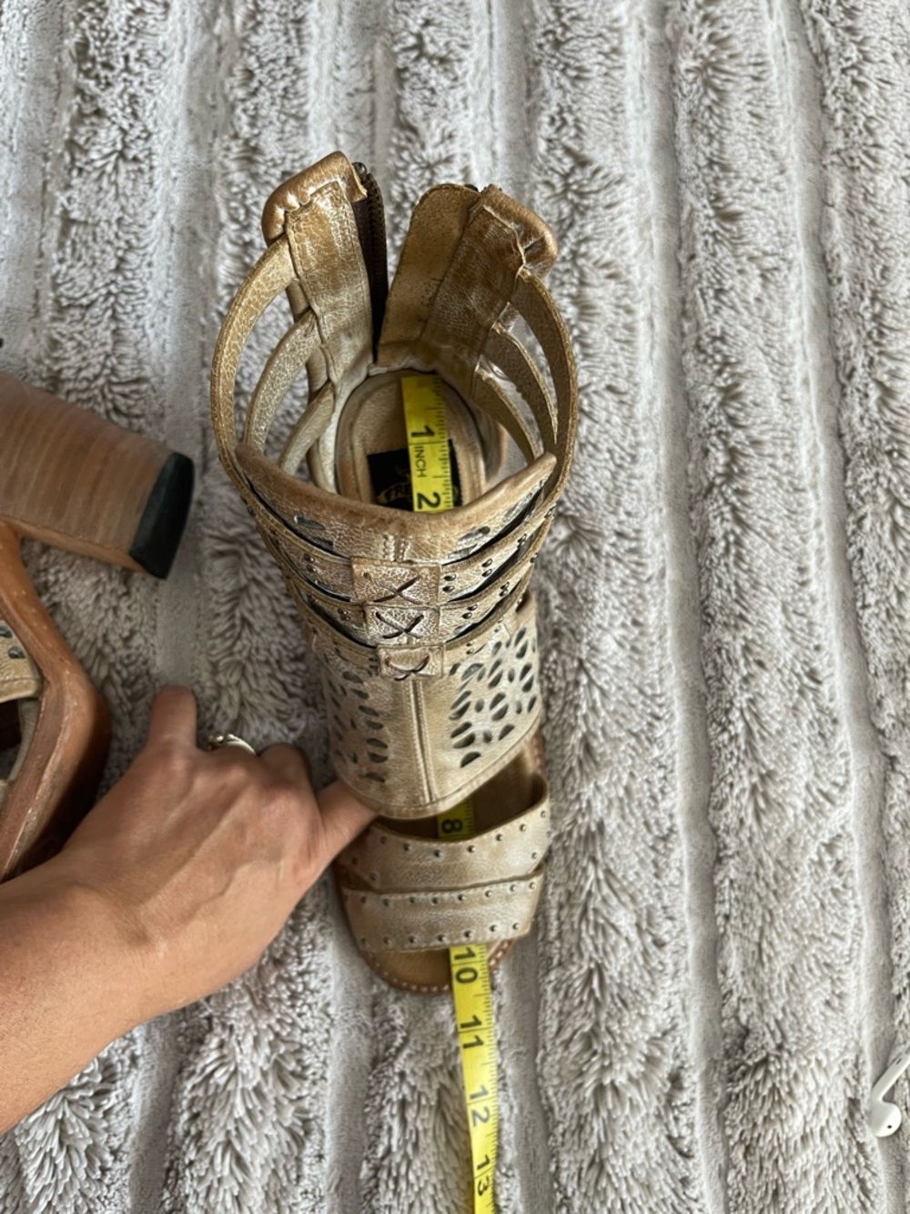 Freebird by Steven Hawk sandals in taupe - Picture 11 of 11